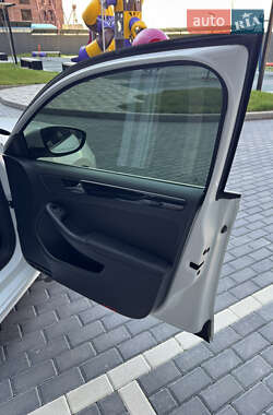 Седан Volkswagen Jetta 2015 в 