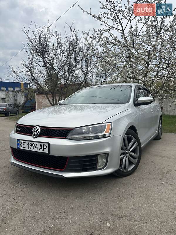 Седан Volkswagen Jetta 2013 в 
