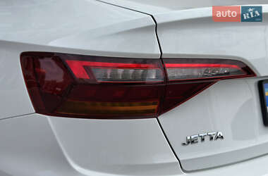 Седан Volkswagen Jetta 2019 в 