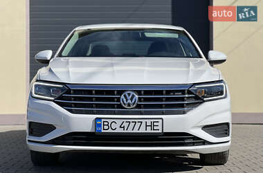 Седан Volkswagen Jetta 2018 в 