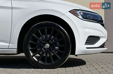 Седан Volkswagen Jetta 2018 в 