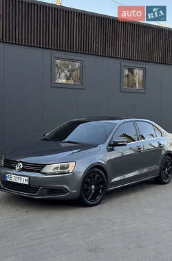 Седан Volkswagen Jetta 2013 в 