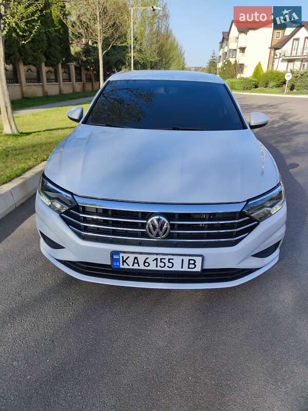 Седан Volkswagen Jetta 2018 в Києві