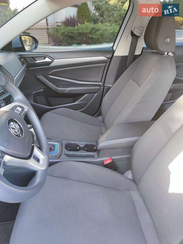 Седан Volkswagen Jetta 2018 в Києві