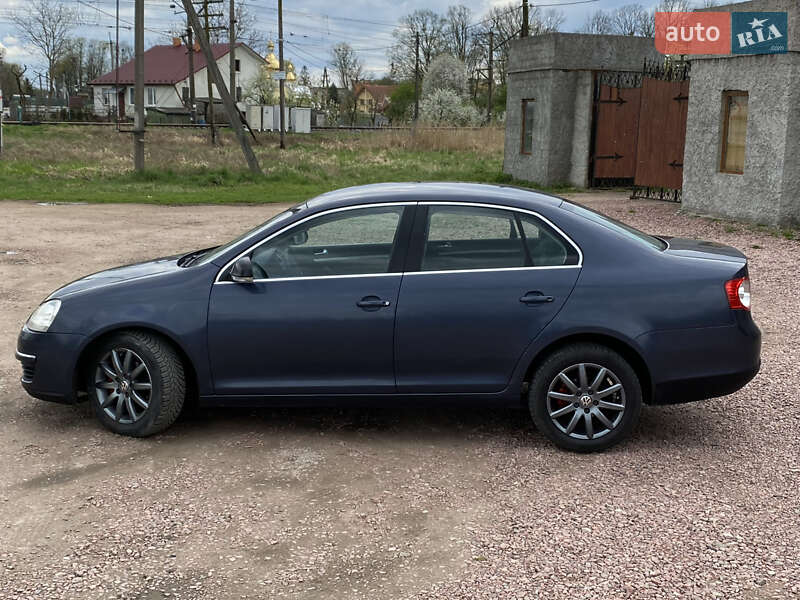 Седан Volkswagen Jetta 2007 в Самборе