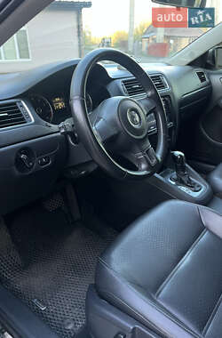 Седан Volkswagen Jetta 2014 в 