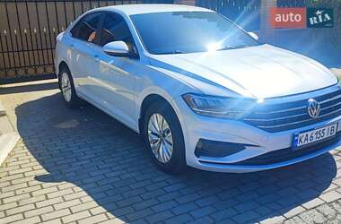 Седан Volkswagen Jetta 2018 в 