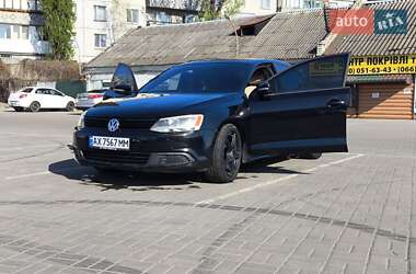 Седан Volkswagen Jetta 2011 в 