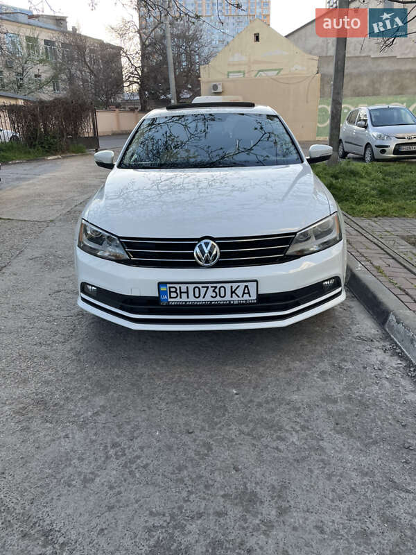 Седан Volkswagen Jetta 2015 в Одессе