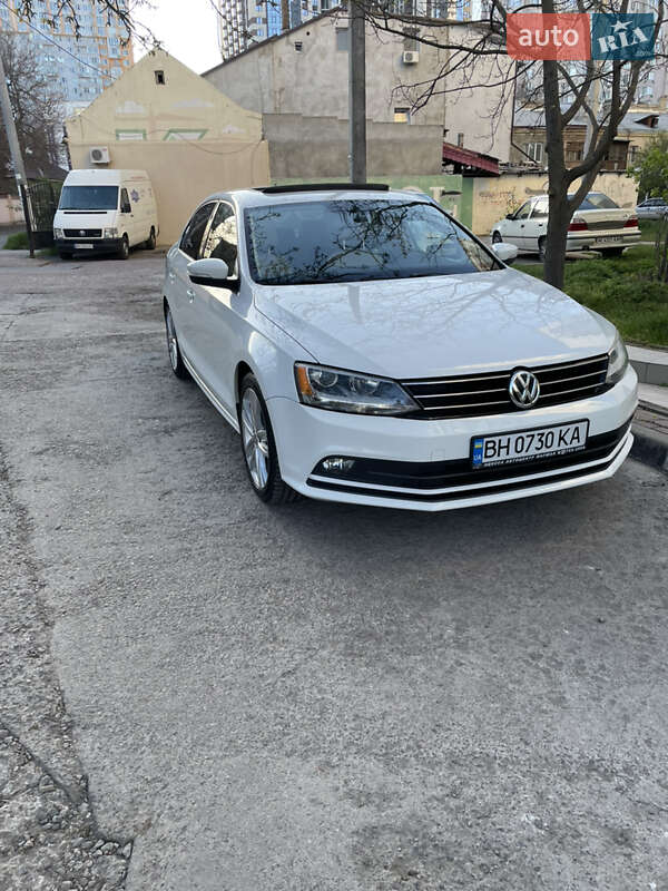 Седан Volkswagen Jetta 2015 в Одессе