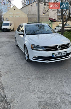 Седан Volkswagen Jetta 2015 в 