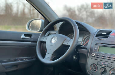 Седан Volkswagen Jetta 2006 в 