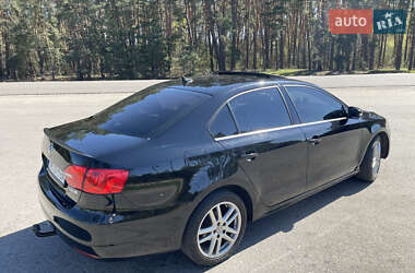 Седан Volkswagen Jetta 2012 в 