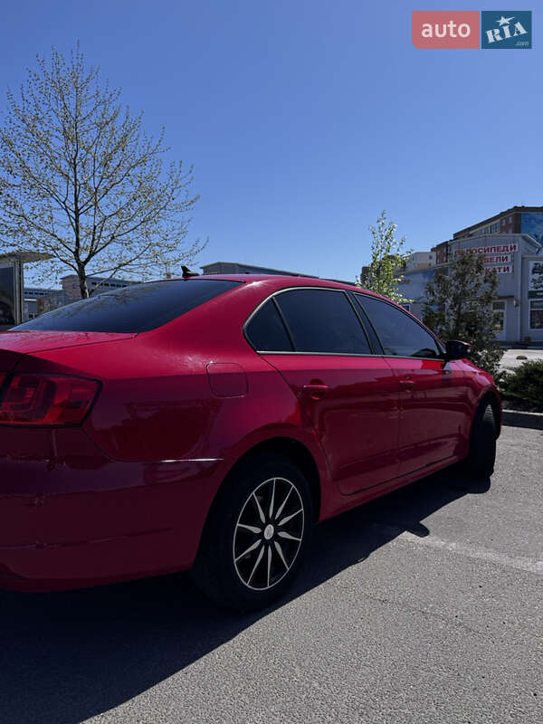 Седан Volkswagen Jetta 2014 в Одесі