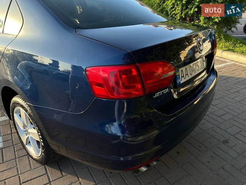 Седан Volkswagen Jetta 2010 в Киеве