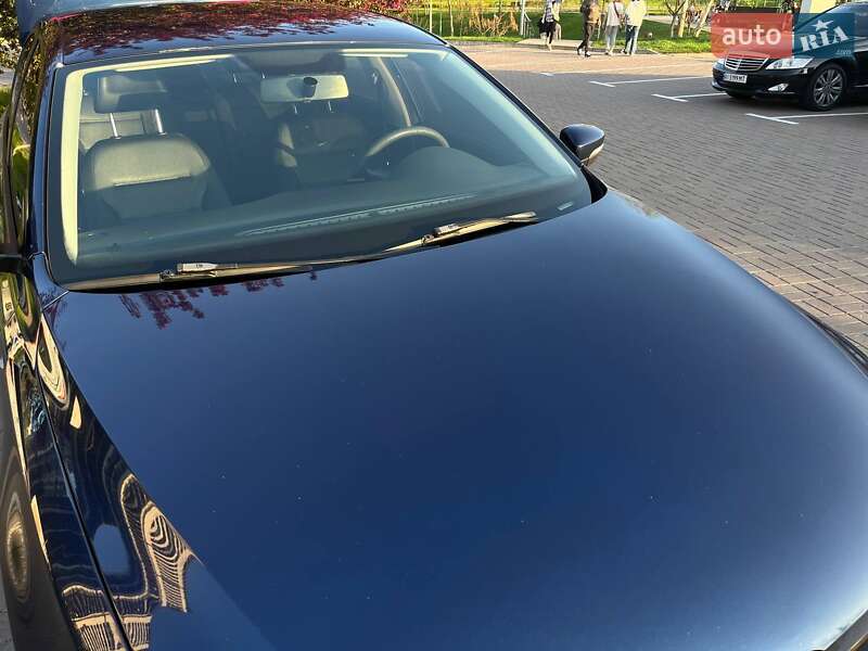 Седан Volkswagen Jetta 2010 в Киеве