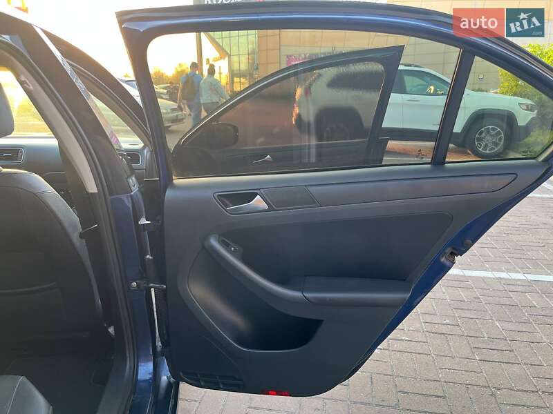 Седан Volkswagen Jetta 2010 в Киеве