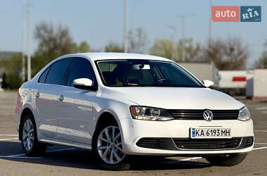 Седан Volkswagen Jetta 2014 в 