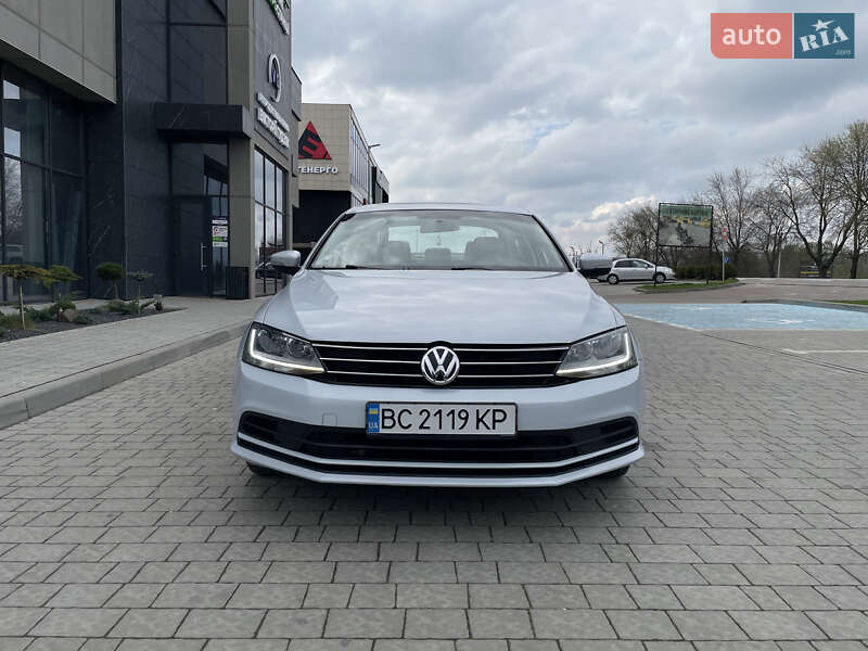 Седан Volkswagen Jetta 2017 в Львові