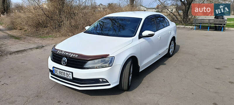 Седан Volkswagen Jetta 2016 в 