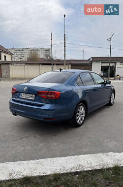 Седан Volkswagen Jetta 2015 в 