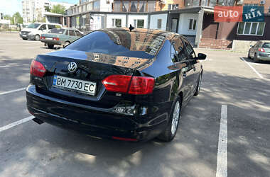 Седан Volkswagen Jetta 2014 в 