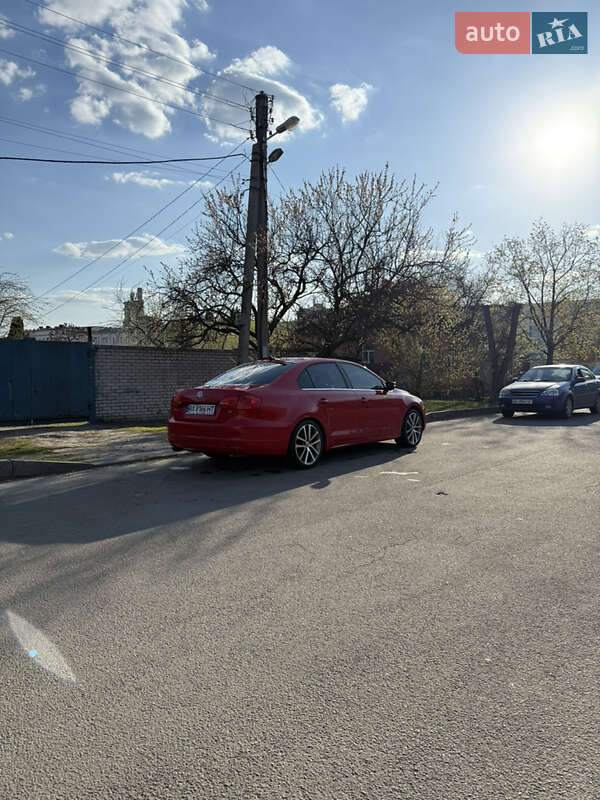 Седан Volkswagen Jetta 2013 в Харькове