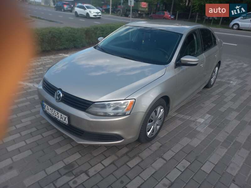 Седан Volkswagen Jetta 2014 в Києві