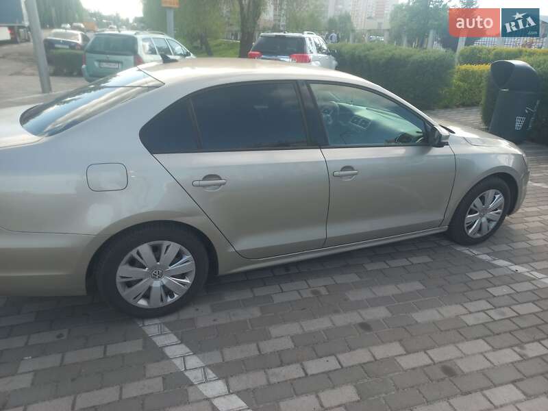 Седан Volkswagen Jetta 2014 в Києві