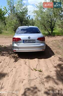 Седан Volkswagen Jetta 2015 в 