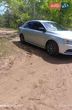 Седан Volkswagen Jetta 2015 в 