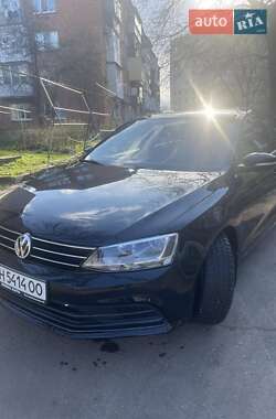Седан Volkswagen Jetta 2015 в 