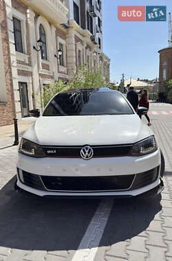 Седан Volkswagen Jetta 2014 в 