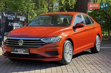 Седан Volkswagen Jetta 2019 в 