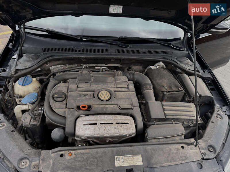 Седан Volkswagen Jetta 2011 в Ирпене