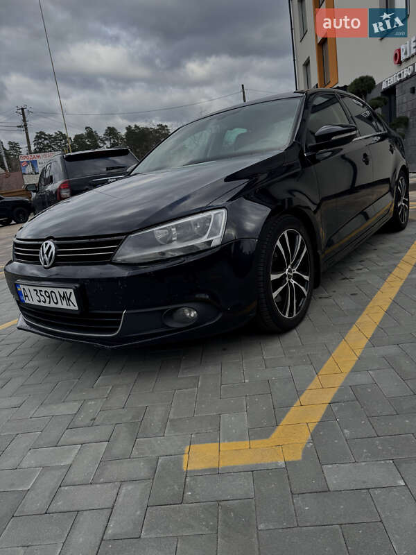 Седан Volkswagen Jetta 2011 в Ирпене