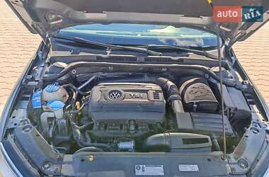 Седан Volkswagen Jetta 2014 в 