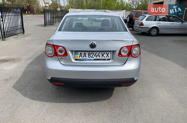 Седан Volkswagen Jetta 2006 в 