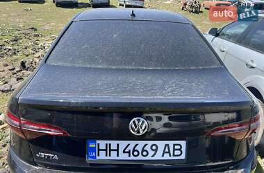 Седан Volkswagen Jetta 2018 в 