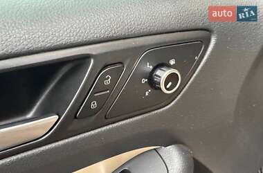 Седан Volkswagen Jetta 2013 в 