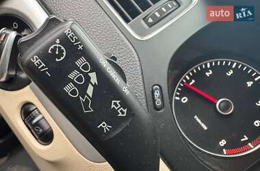 Седан Volkswagen Jetta 2013 в 