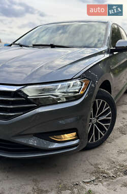 Седан Volkswagen Jetta 2019 в 