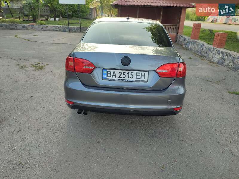 Седан Volkswagen Jetta 2012 в Знам'янці