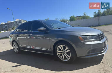 Седан Volkswagen Jetta 2015 в Львове