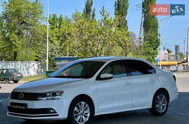 Седан Volkswagen Jetta 2016 в Миколаєві