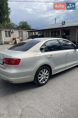 Седан Volkswagen Jetta 2011 в 