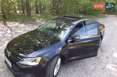 Седан Volkswagen Jetta 2012 в 