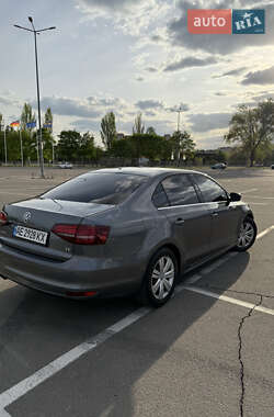Седан Volkswagen Jetta 2017 в 