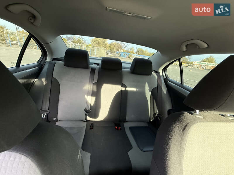 Седан Volkswagen Jetta 2017 в Днепре