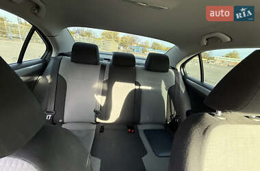 Седан Volkswagen Jetta 2017 в 